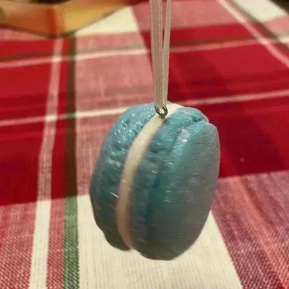One blue kurt adler macaron ornament, new with tag - Picture 4 of 4